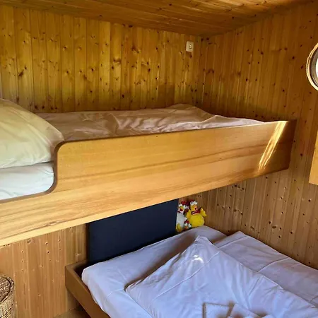 Overnight In A Shepherd's Wagon Tiny House Apartamento Múnich